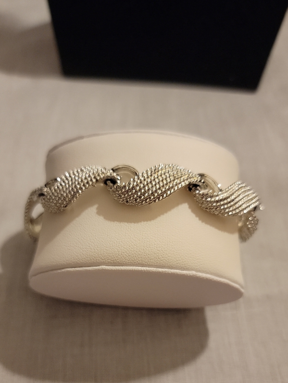 Textured Wave Link Bracelet in Silver Tone